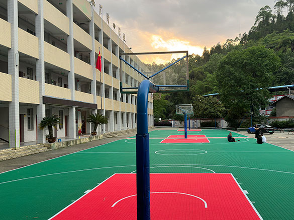 悬浮地板学校篮球场铺设
